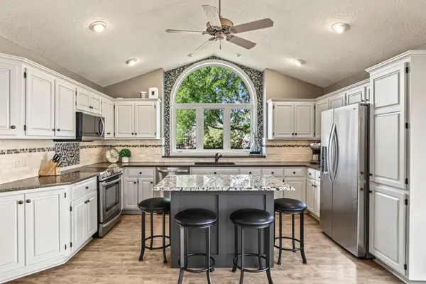 16080 Harmony TRL, Lakeville, MN 55044