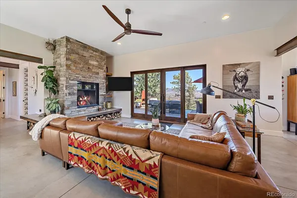 28645 Summit Ranch DR, Golden, CO 80401