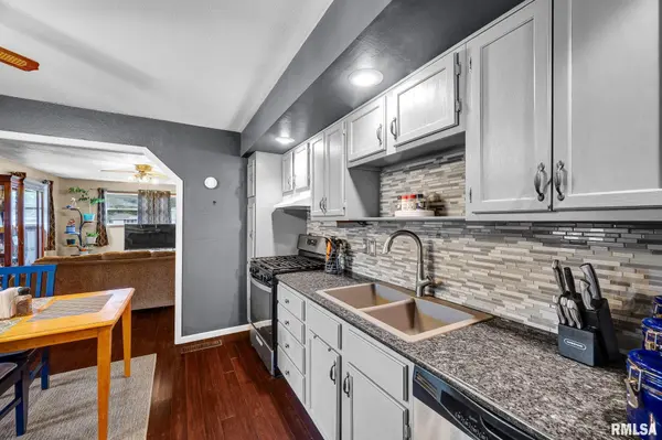 11 NEW SALEM RD, Bartonville, IL 61607