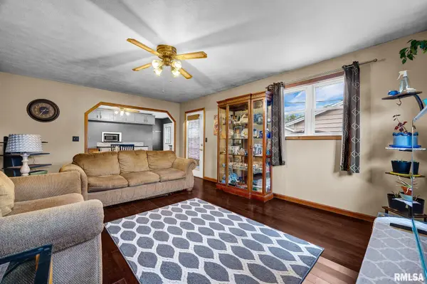 11 NEW SALEM RD, Bartonville, IL 61607