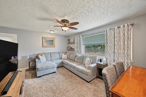 2219 Edward St, Salina, KS 67401