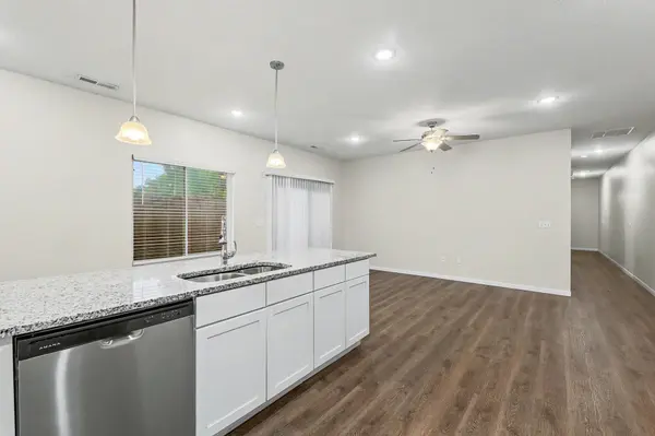 2325 N Burns Ave, Wichita, KS 67204