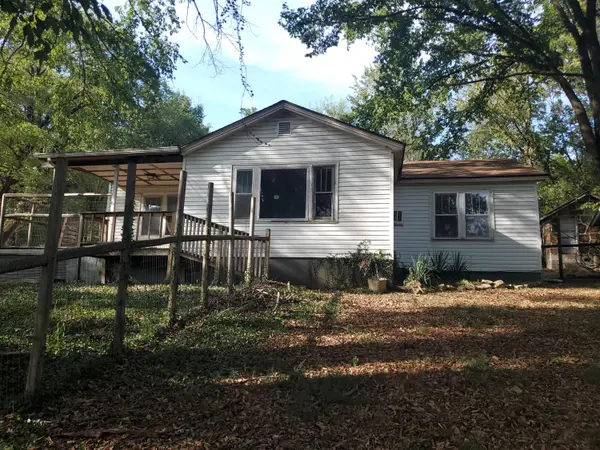 424 Reno Springs RD, Walnut Shade, MO 65771