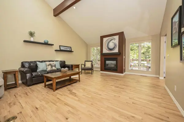 1940 S Berkshire AVE, Springfield, MO 65809