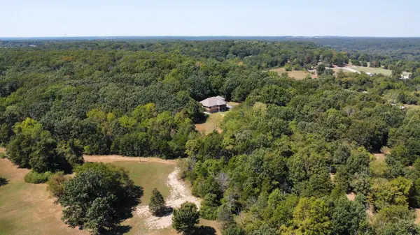 1525 S Farm Road 241, Rogersville, MO 65742