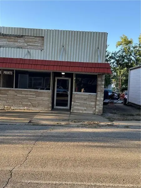 2843 Jules ST, St Joseph, MO 64501