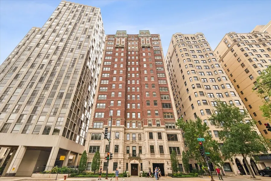 399 W Fullerton Pkwy #3W, Chicago, IL 60614