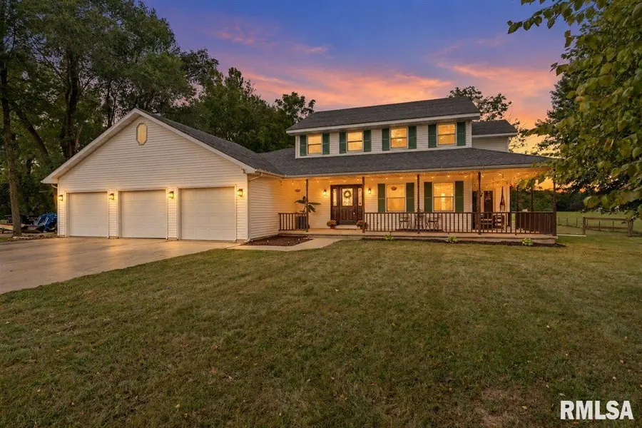 19791 HUNT RD, Petersburg, IL 62675