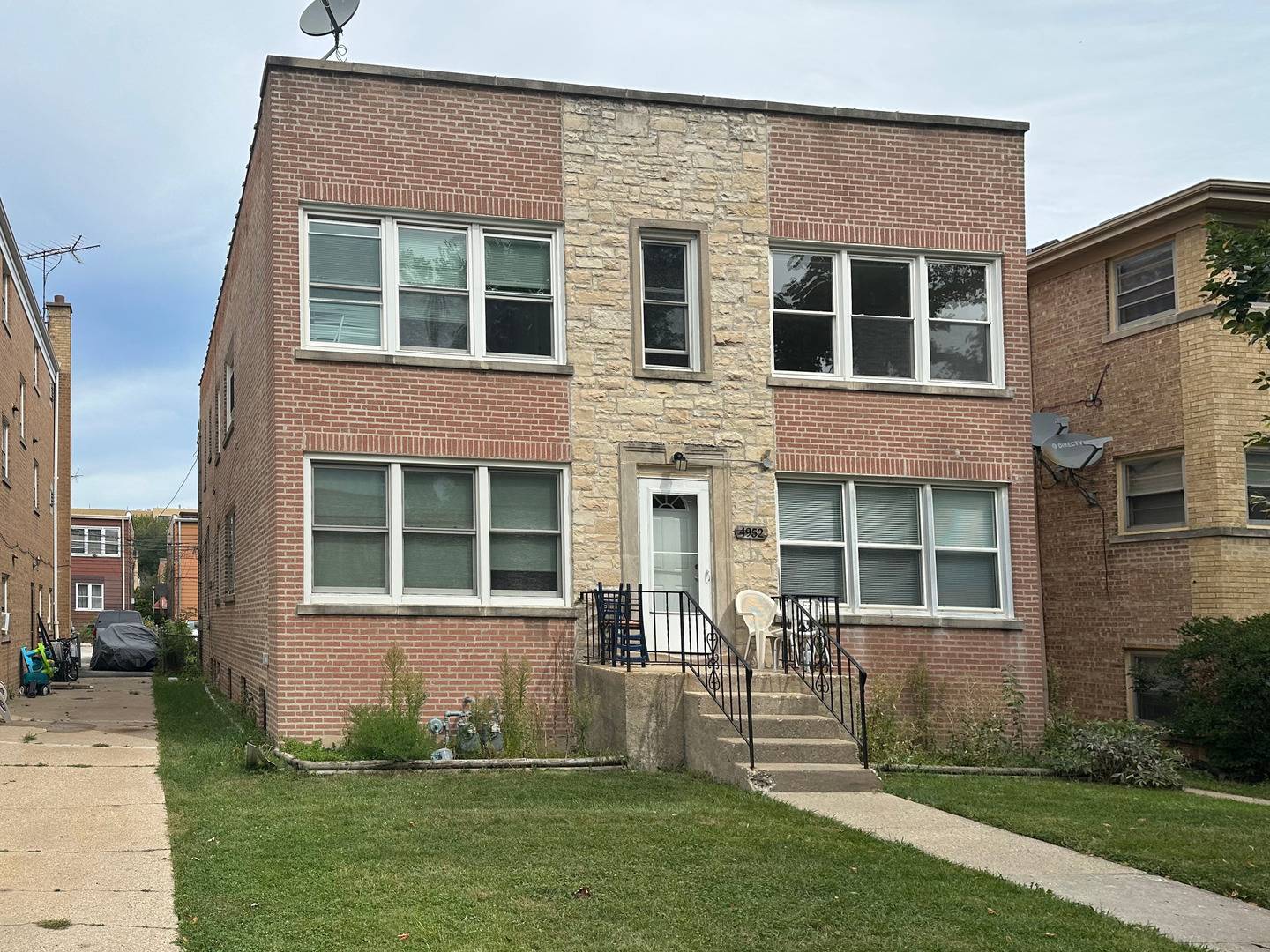 4952 HULL ST #2E, Skokie, IL 60077
