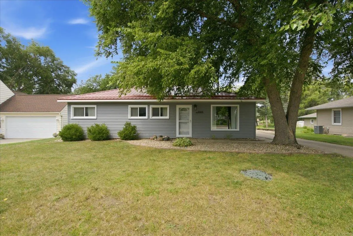 3503 Mc Clain, Cedar Falls, IA 50613