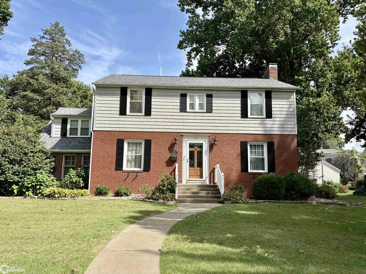 810 White ST, Burlington, IA 52601