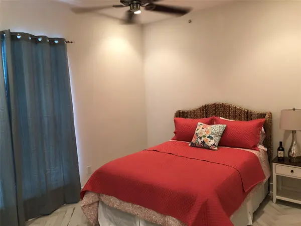 1101 Ivean Pearson RD #D205, Lago Vista, TX 78645