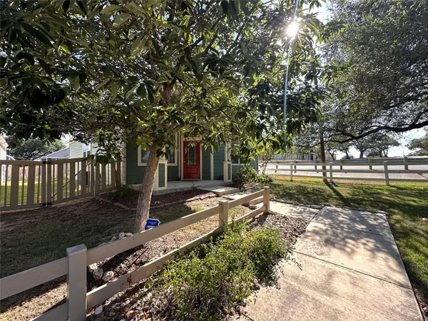 1020 Nevarez, Kyle, TX 78640
