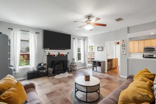 706 Churchill Farms DR, Georgetown, TX 78626