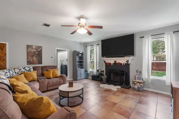 706 Churchill Farms DR, Georgetown, TX 78626