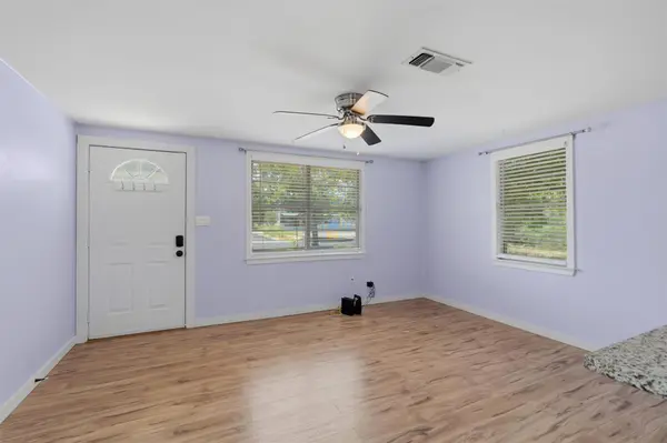 1003 Bugg LN, San Marcos, TX 78666