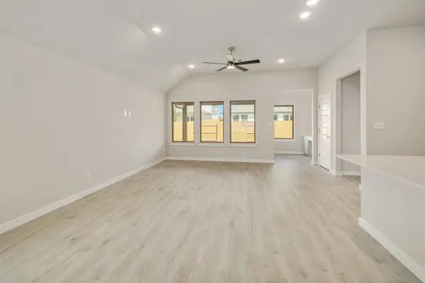 107 Malibu, Hutto, TX 78634