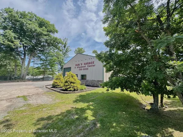 7 Canaan RD, Waymart, PA 18472