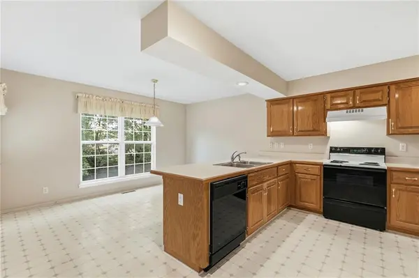 15152 Glenwood AVE, Overland Park, KS 66223