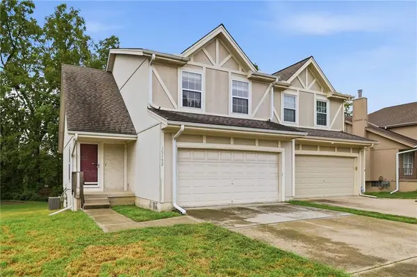 15152 Glenwood AVE, Overland Park, KS 66223