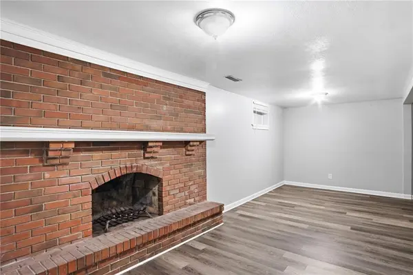 11308 Sycamore TER, Kansas City, MO 64134