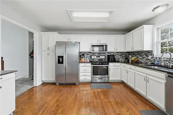 1520 SE 11th ST, Lee's Summit, MO 64081