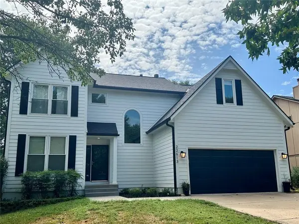 22613 W 49TH TER, Shawnee, KS 66226