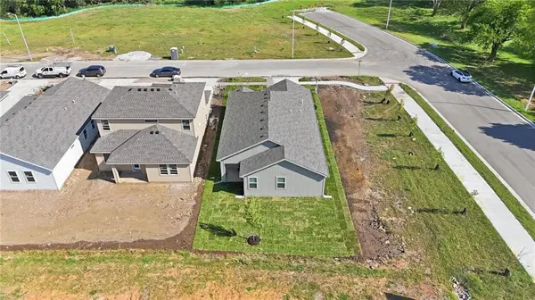 1301 Saddle CT, Raymore, MO 64083