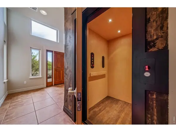 621 1st, Lyons, CO 80540