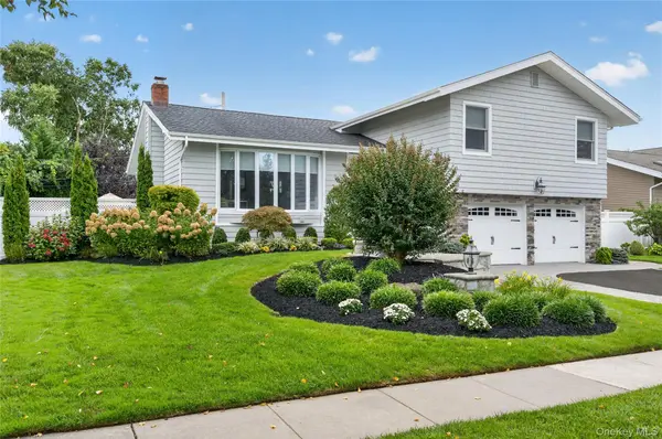 10 Fair LN, Jericho, NY 11753