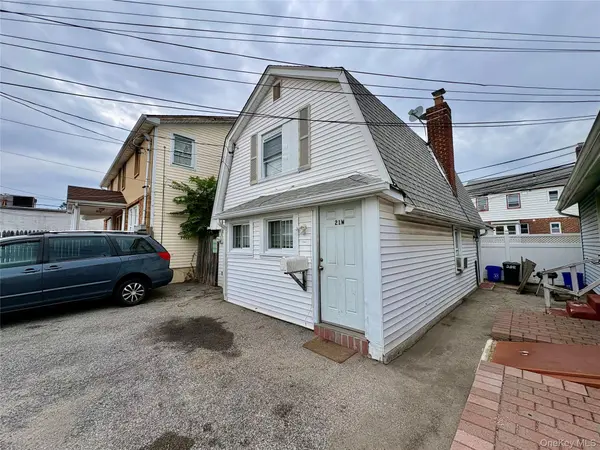 Address not disclosed, Valley Stream, NY 11580