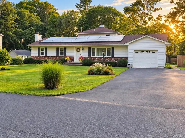 17 Rose AVE, Tillson, NY 12486
