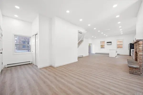 6626 53rd RD, Maspeth, NY 11378