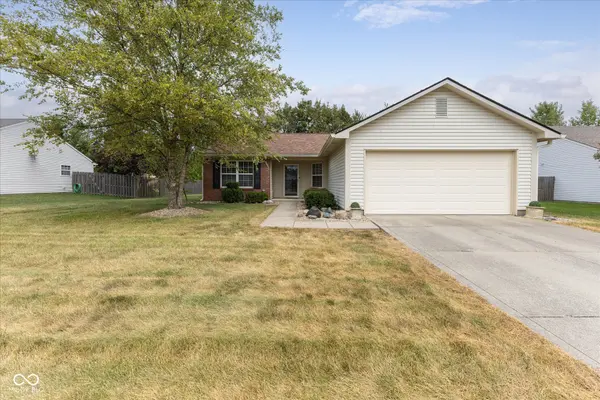 18073 Sanibel CIR, Westfield, IN 46062