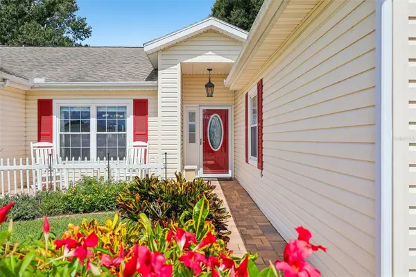 25121 MERIWEATHER RD, Leesburg, FL 34748