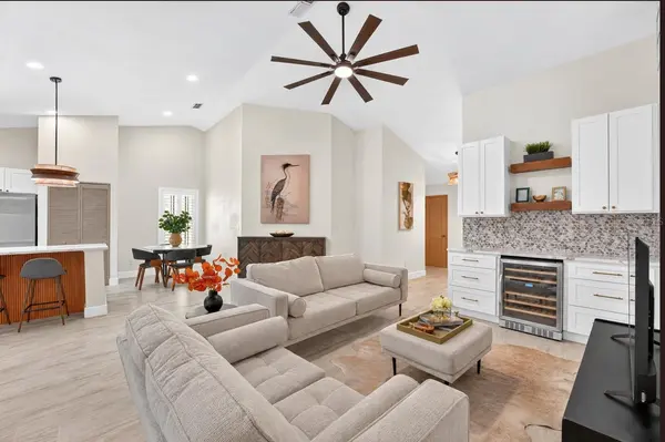 736 PINE SHORES CIR, New Smyrna Beach, FL 32168