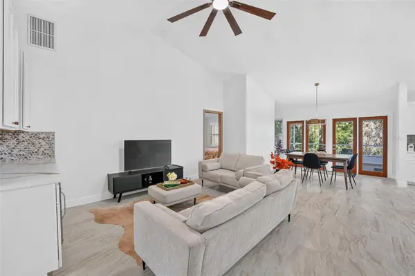 736 PINE SHORES CIR, New Smyrna Beach, FL 32168