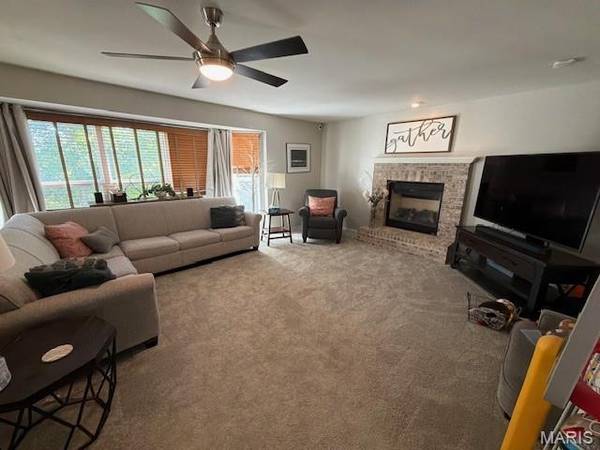 15 Millers CT, O'fallon, MO 63366