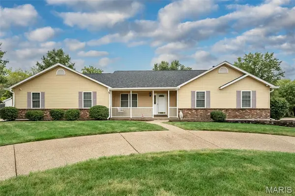 825 Colleen DR, O'fallon, MO 63366