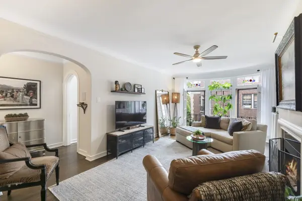 946 Michigan AVE #3C, Evanston, IL 60202