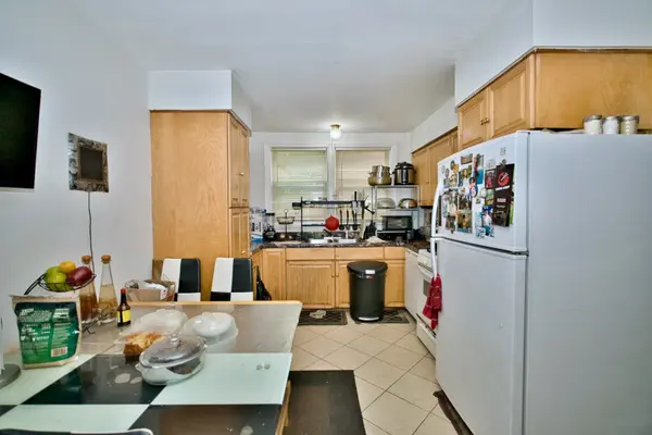 2643 W Farragut AVE W #1W, Chicago, IL 60625