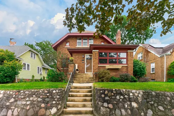 421 Welty AVE, Rockford, IL 61107