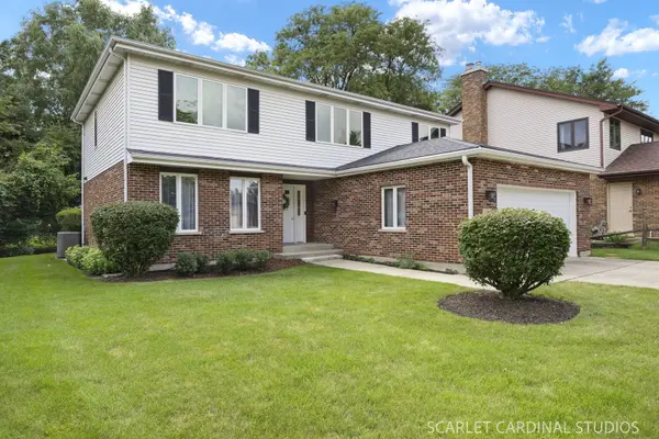 519 Calduto CIR, Villa Park, IL 60181