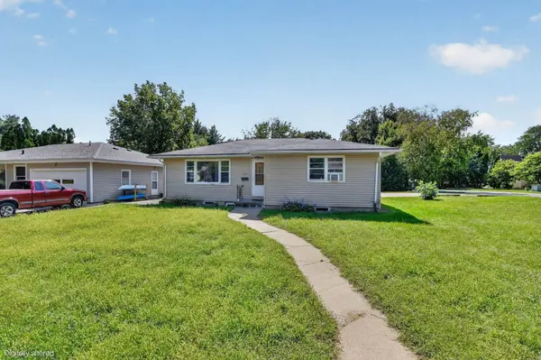 322 W Seerley BLVD, Cedar Falls, IA 50613