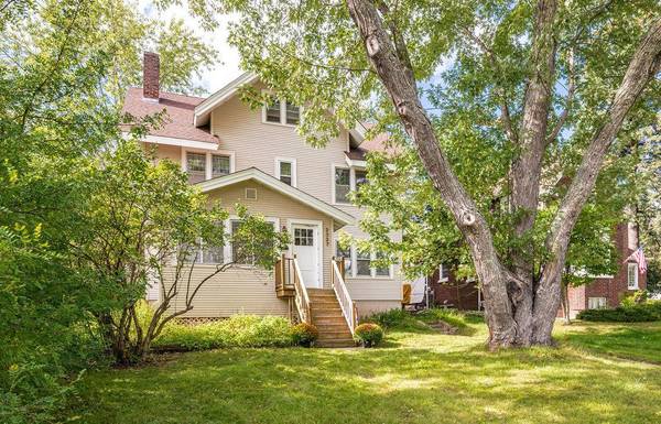 2327 E 4th ST, Duluth, MN 55812