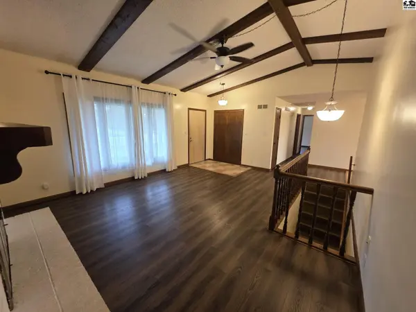 901 E 27th Ave, Hutchinson, KS 67502
