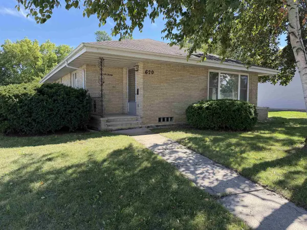 620 REED ST, Neenah, WI 54956
