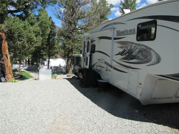 1827 Narrow Gauge RD, Hartsel, CO 80449