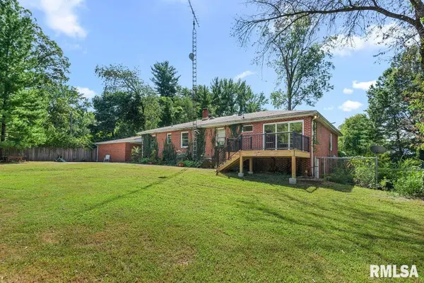 4107 LINCOLN TRL, Taylorville, IL 62568
