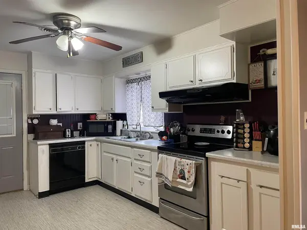 217 APPLE LN, Anna, IL 62906